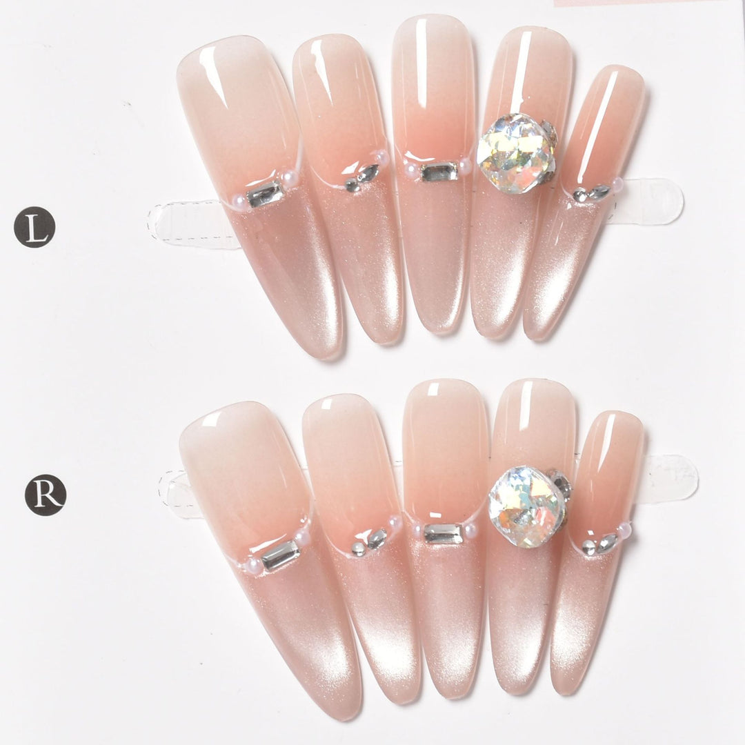Glamorous Press-On Nail Set Karnz