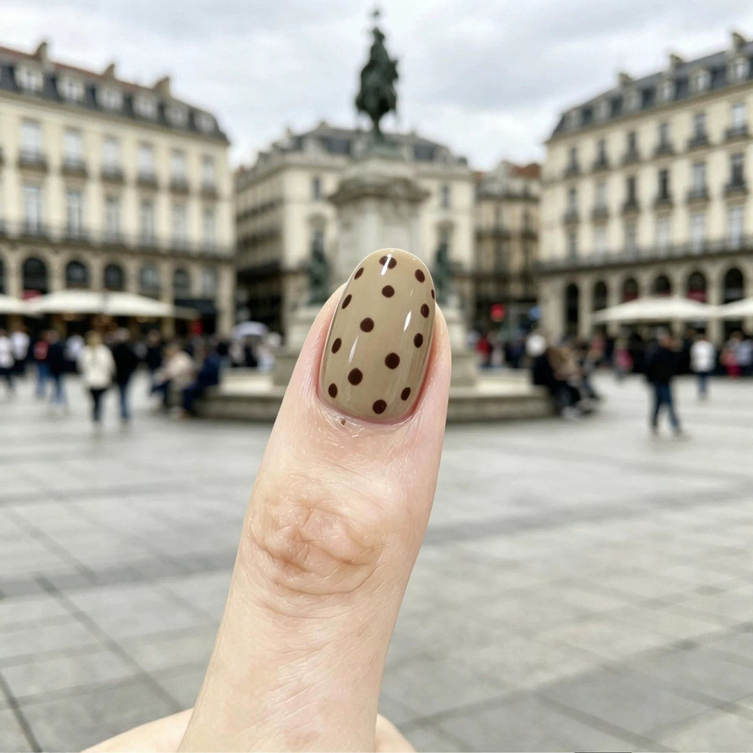 Künstlerisches Nageldesign