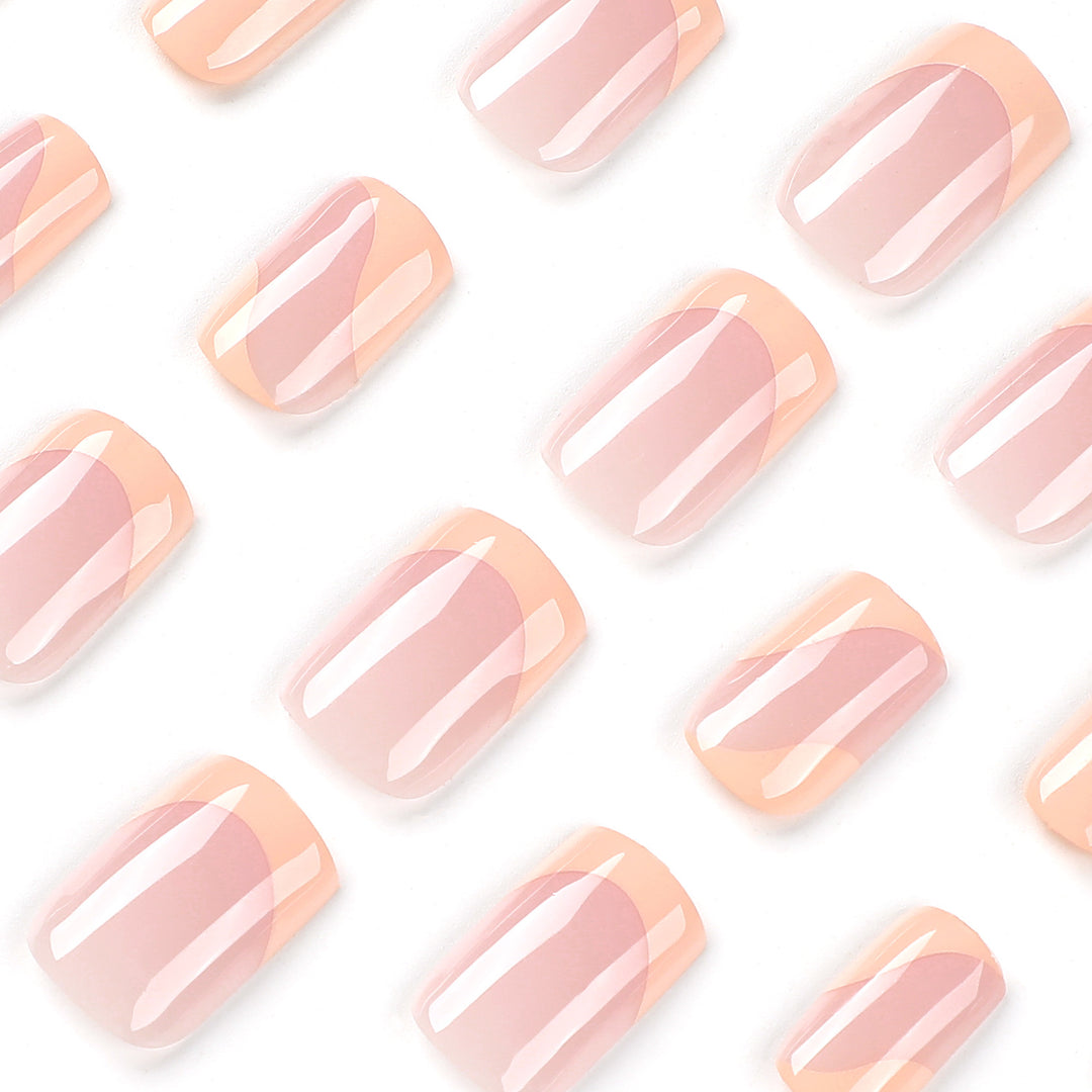 Gel-Nägel mit elegantem Design Karnz