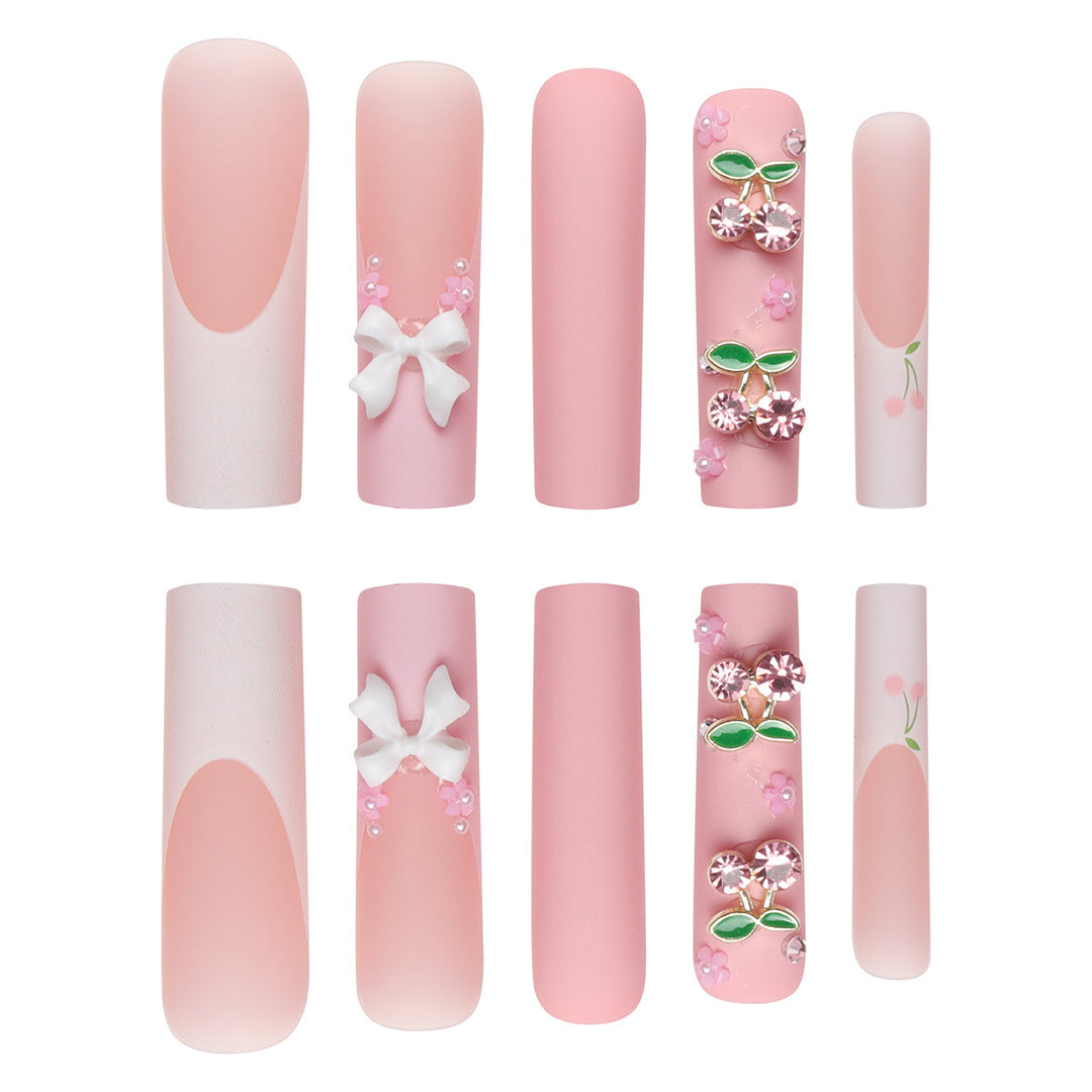 Elegante floral gestaltete lange Press-On Nägel Karnz