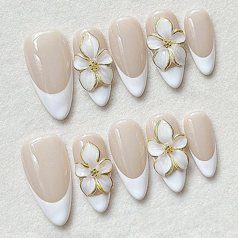Elegante floral-verzierte Press-On-Nagelset Karnz