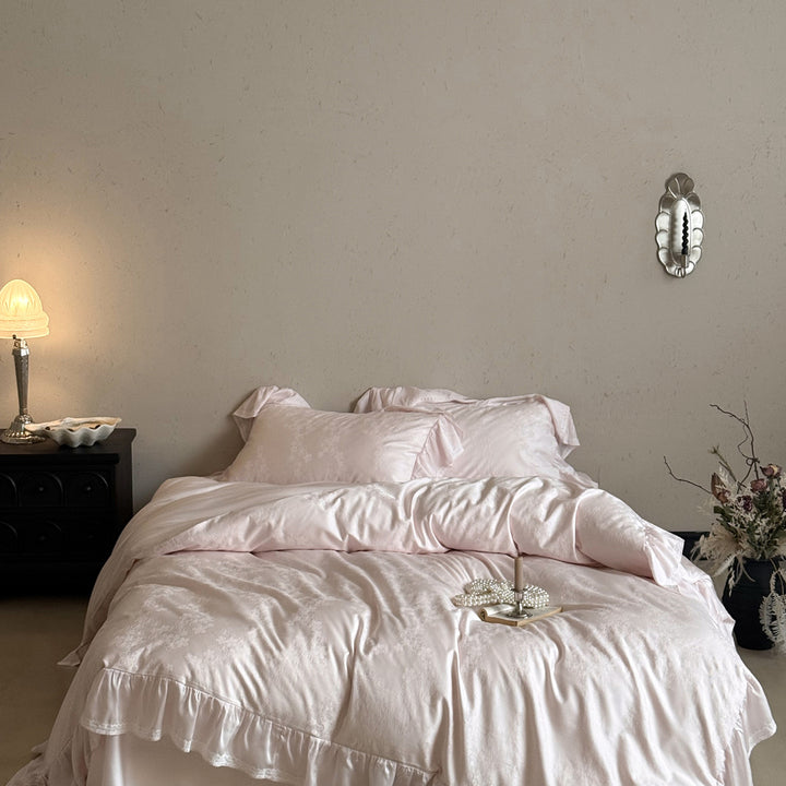 Luxuriöses Baumwollsatin-Bettwäsche-Set mit Rüschensaum