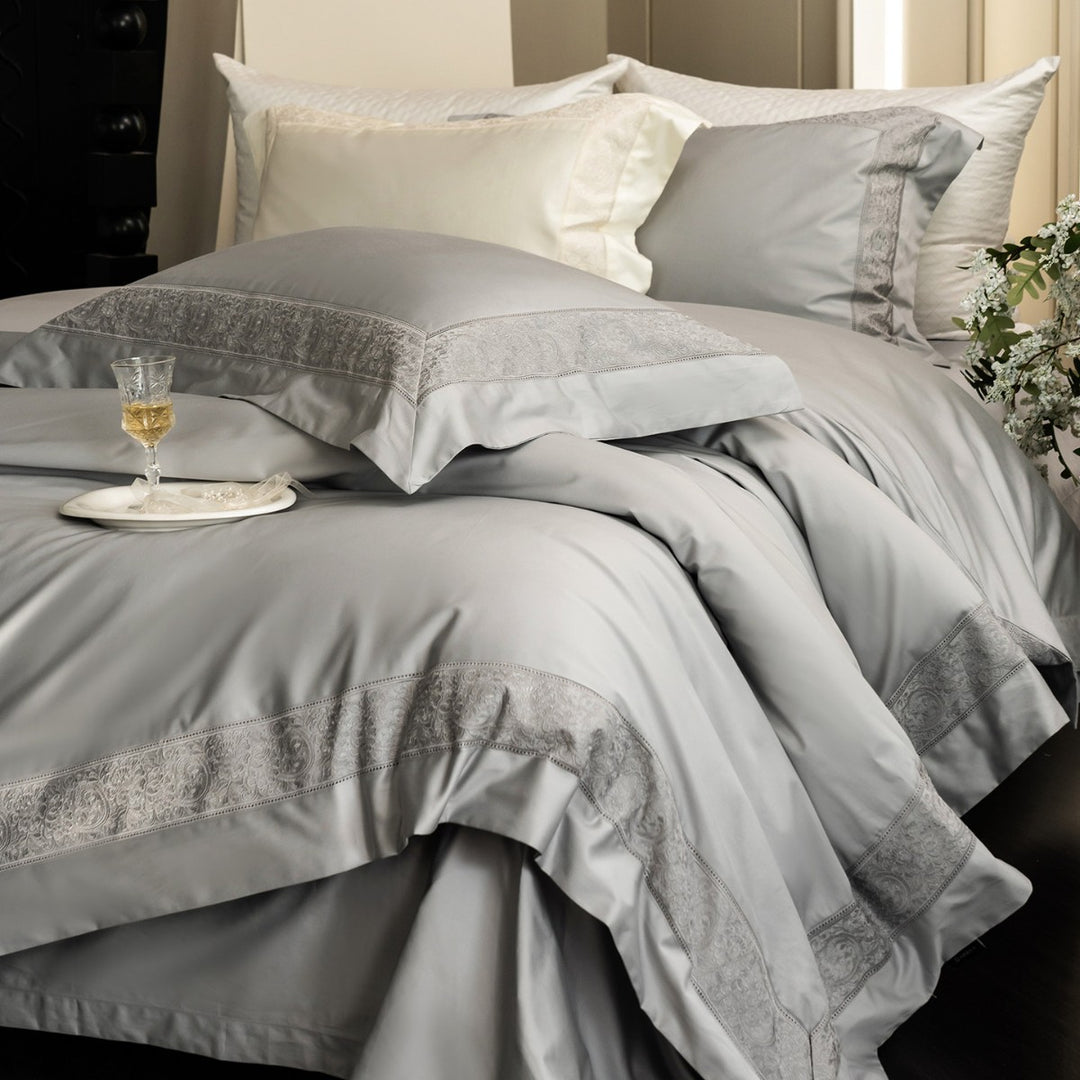 Luxus Baumwollsatin Bettwäsche-Set mit Spitzenbordüre und Kissenbezügen