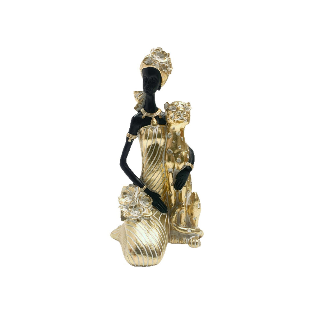 Elegante Skulptur mit Leoparden Karnz
