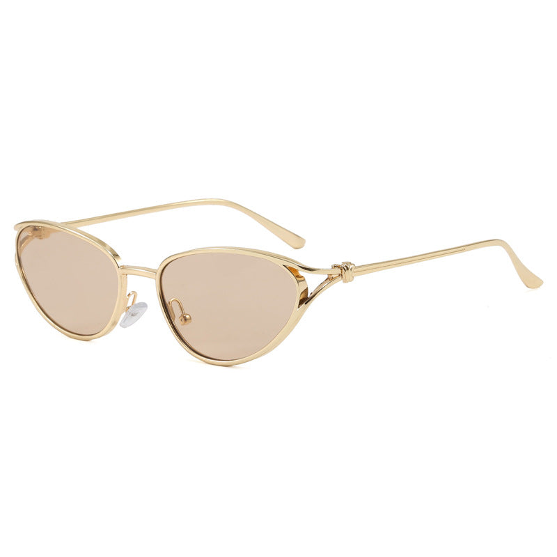 Trendige Cat-Eye Sonnenbrille mit Metallic Rahmen Karnz