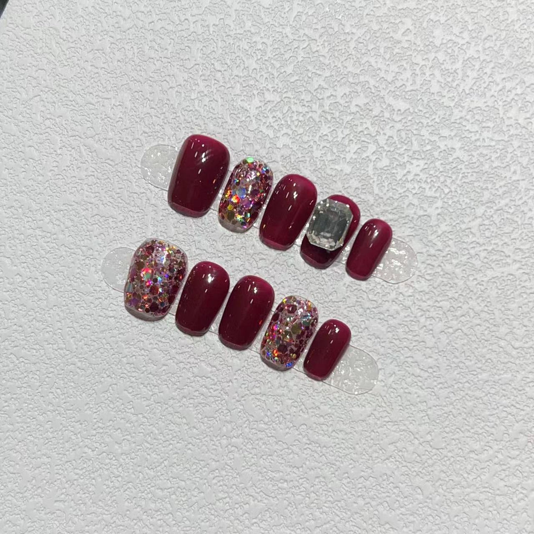 Elegantes Press-On Nail Art Set mit Edelstein-Akzenten Karnz