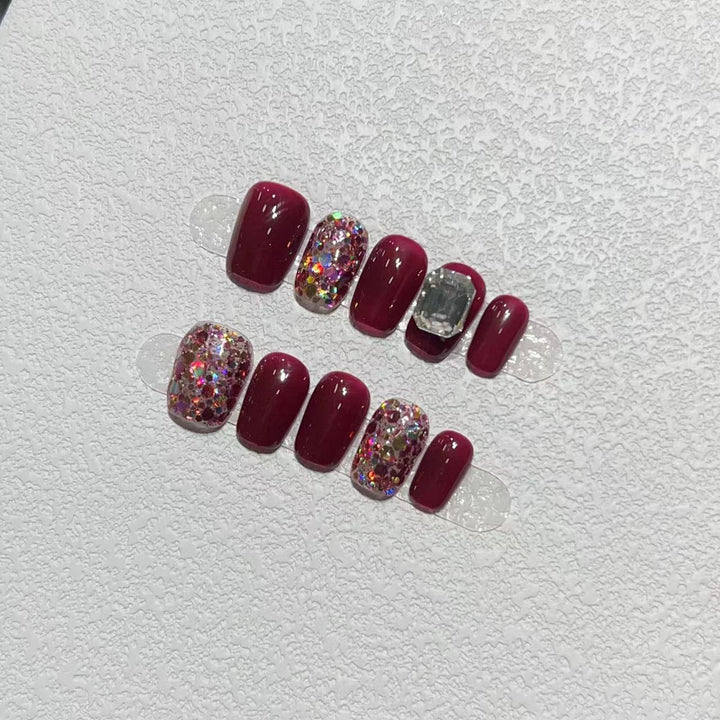 Elegantes Press-On Nail Art Set mit Edelstein-Akzenten Karnz