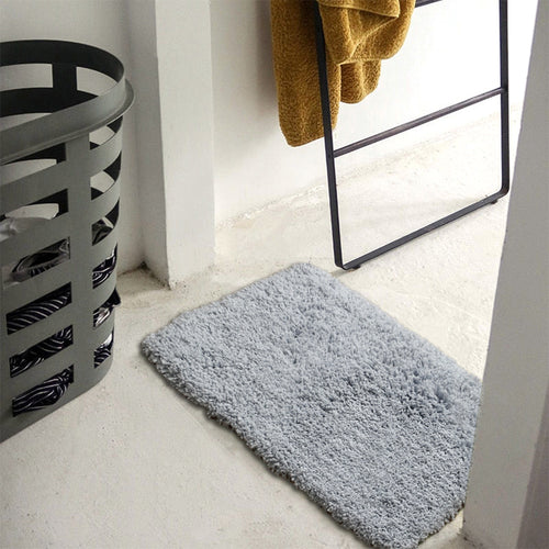 Weicher Badvorleger mit gestreifter Hochfloor-Oberfläche