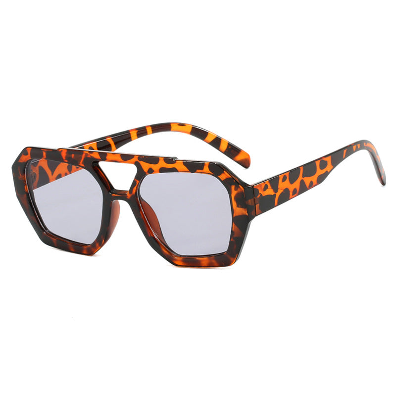 Damen geometrische Sonnenbrille aus robustem Kunststoff mit polarisierten Gläsern Karnz
