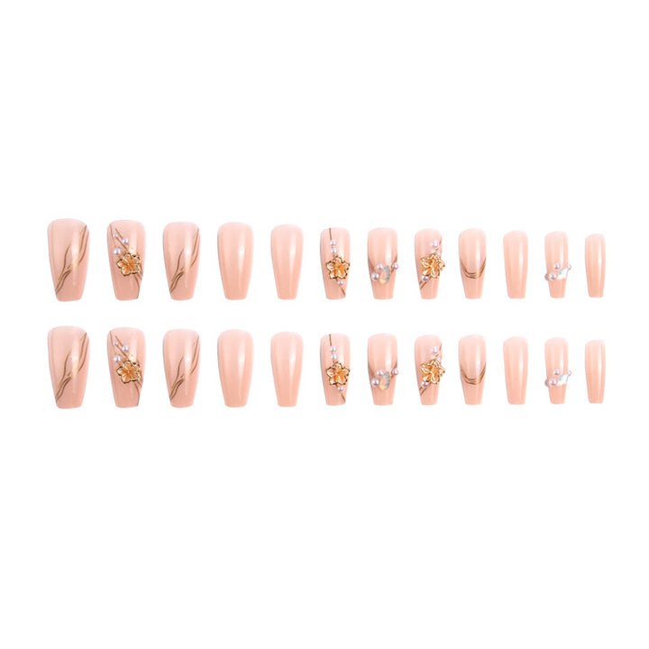 Kunstnagelset mit eleganten floralen und luxuriösen Verzierungen Karnz