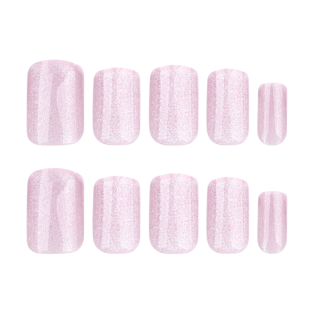 Künstliche Nagelkunst mit elegantem Glanz Karnz