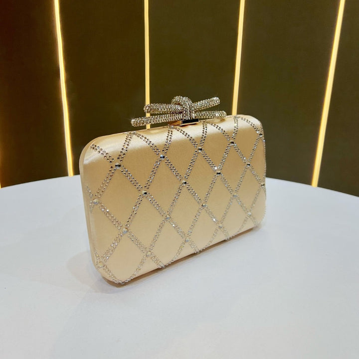 Dekorative mit Strass besetzte Abend-Clutch