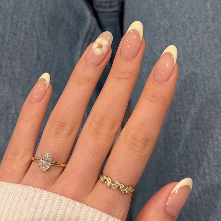 Elegante florale Nagelkunst Press-On Nägel Karnz