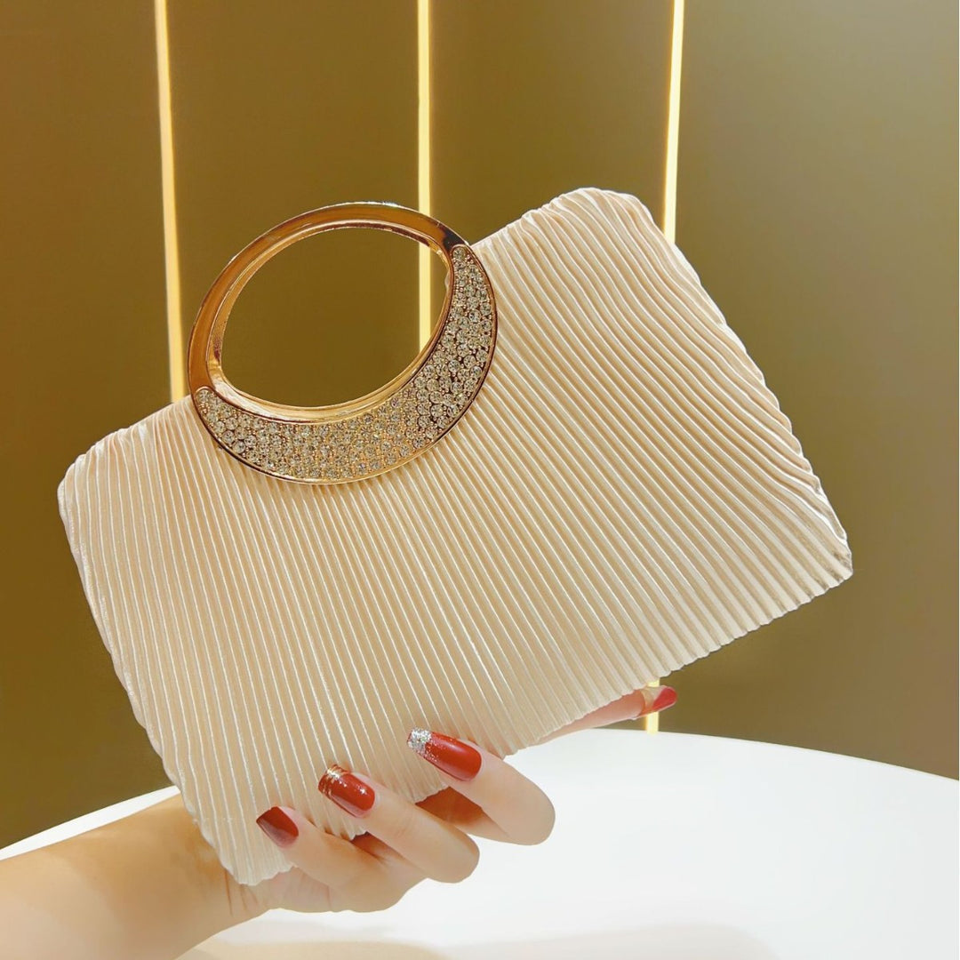 Elegante Falten Abendausschank