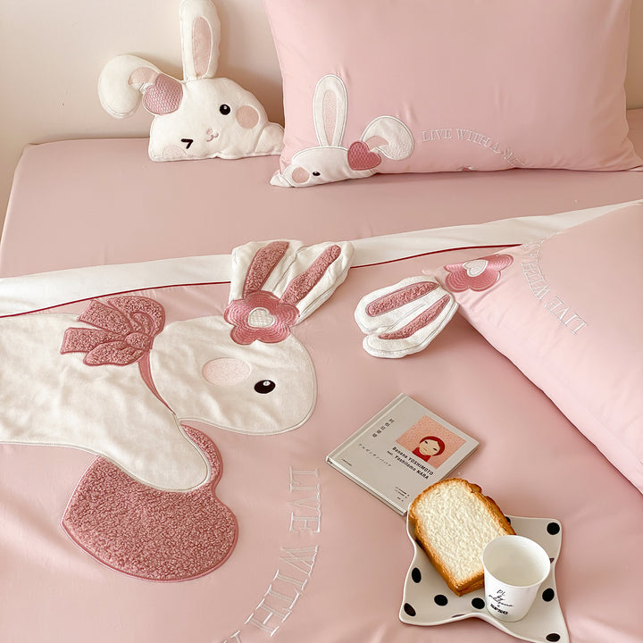 Bunny Applikation Satin Bettbezug Set mit gestickten Herz Akzenten