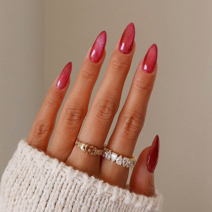 Glänzendes Gel Press-On Nagelset Karnz