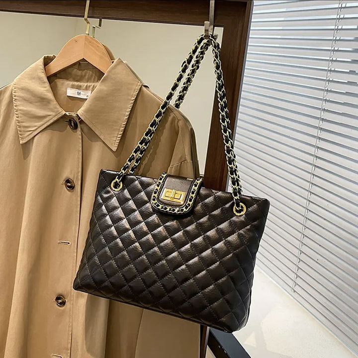 Gepolsterte Eleganz Handtasche Karnz