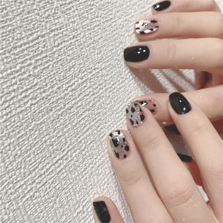 Künstlerischer Akzent Press-On Nagelset