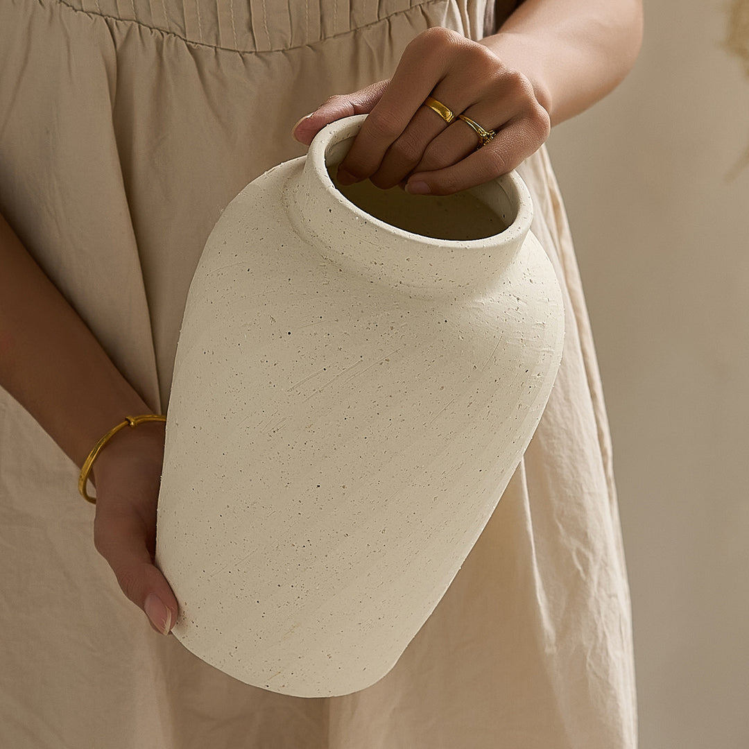 Elegante und moderne Keramikvase Karnz