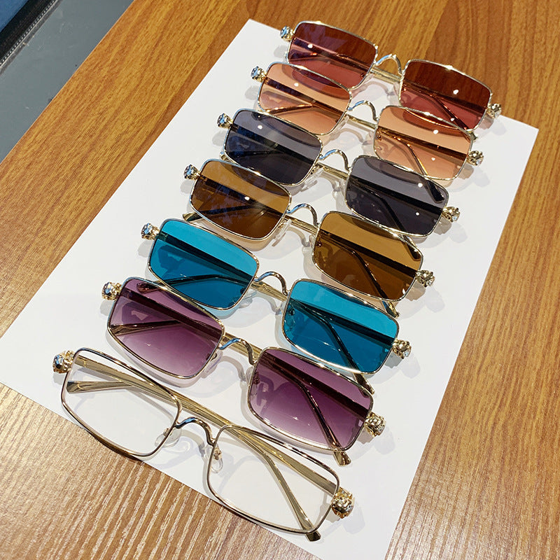 Damen elegante quadratische Sonnenbrille mit luxuriösem Metallrahmen und UV-Schutz Karnz