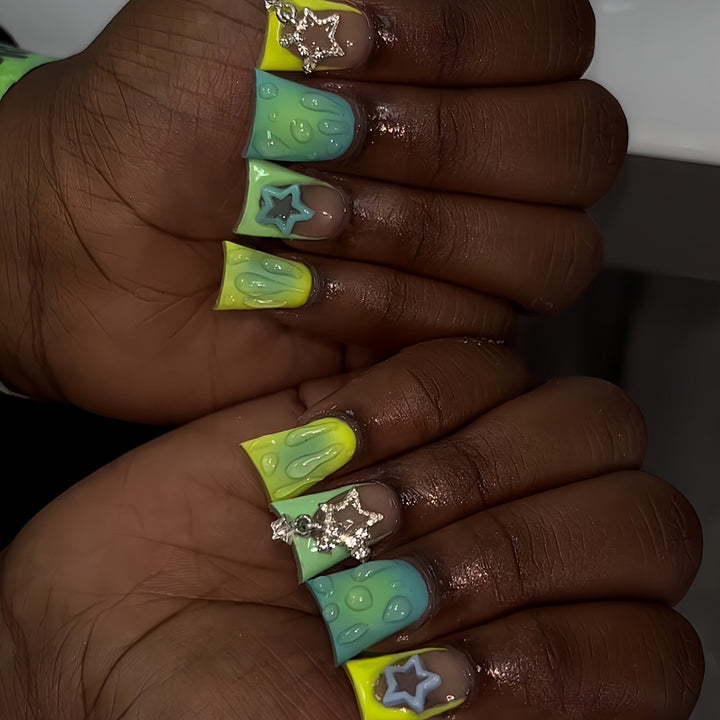 Kreatives Press-On Nagelkunstset mit Stern- und Tropfdesign Karnz