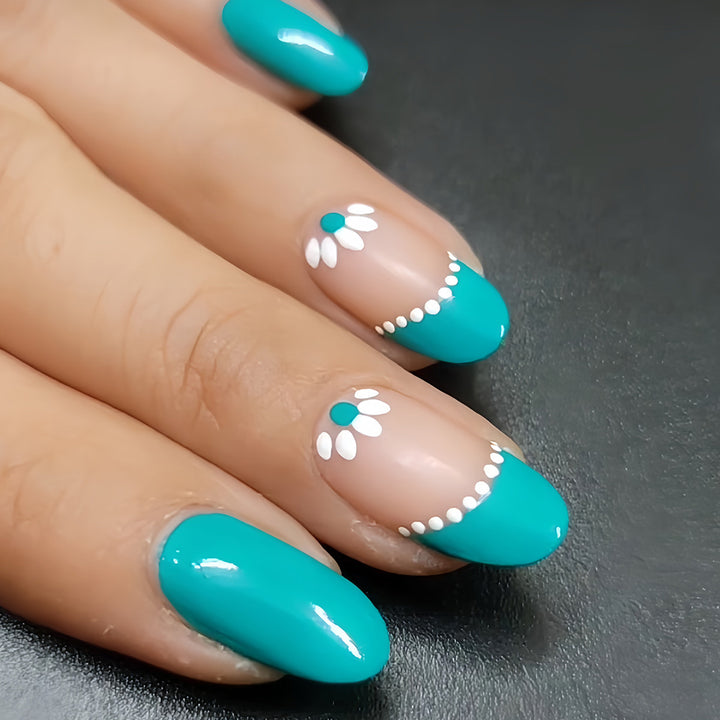 Elegantes florales Akzent-Nagelkunst-Set Karnz