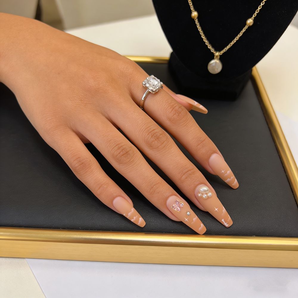 Dekoratives Langes Sarg Press-On Nail Set
