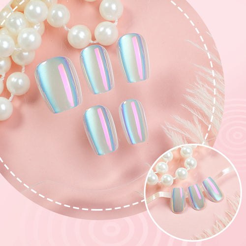 Vielseitige Press-On Nagelkunst mit irisierendem Glanz
