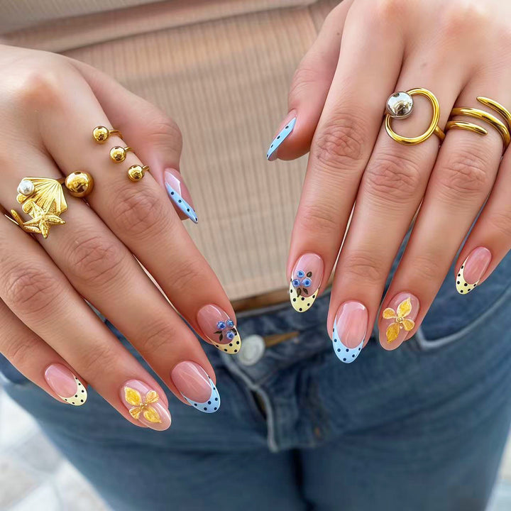 Elegantes Blumenmuster Press-On Nagelset