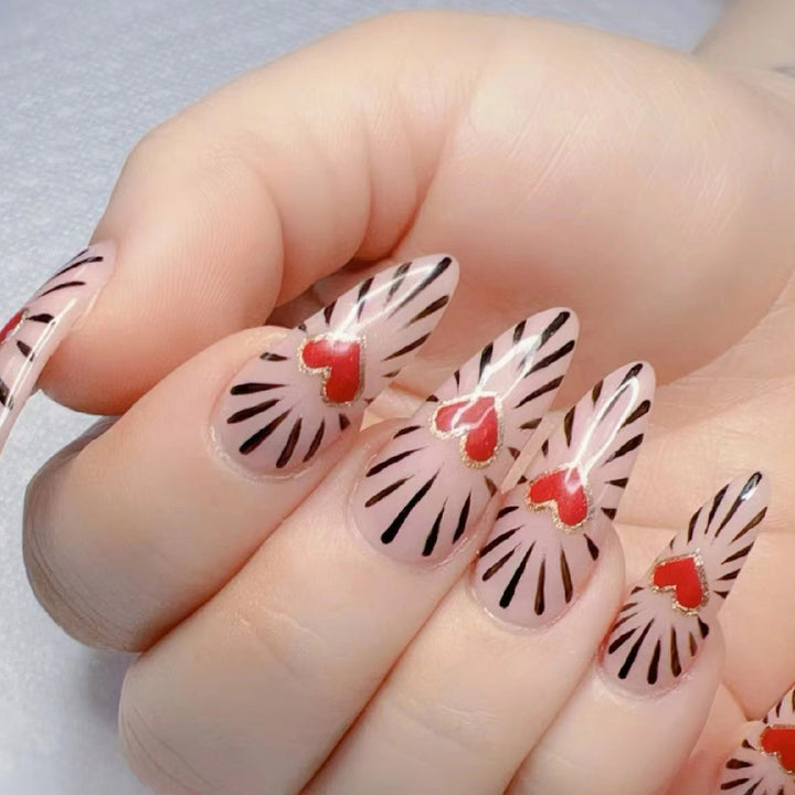 Herz Design Nagelkunst
