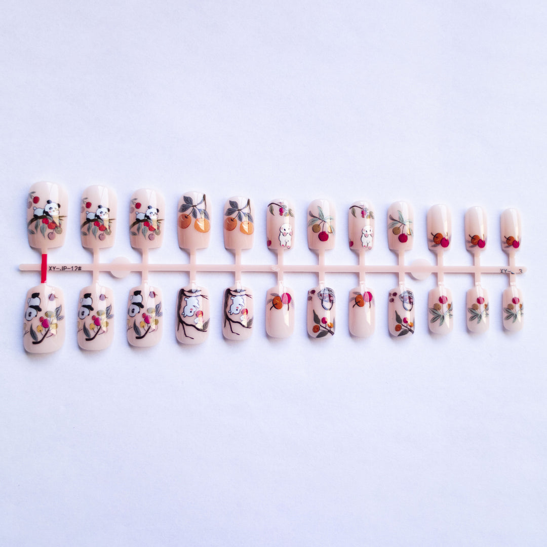Künstlerisches von der Natur inspiriertes Nagelkunstset