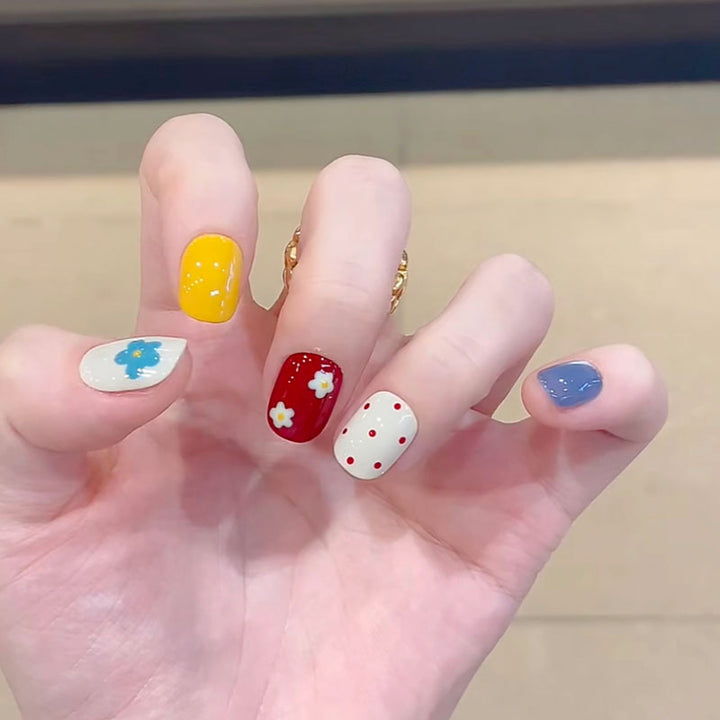 Verspieltes Künstlerisches Nagelkunst Design Set Karnz