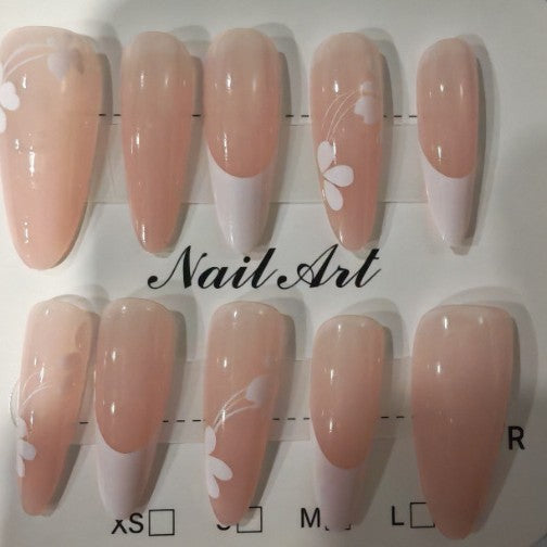 Elegantes Nagelkunst Set Karnz