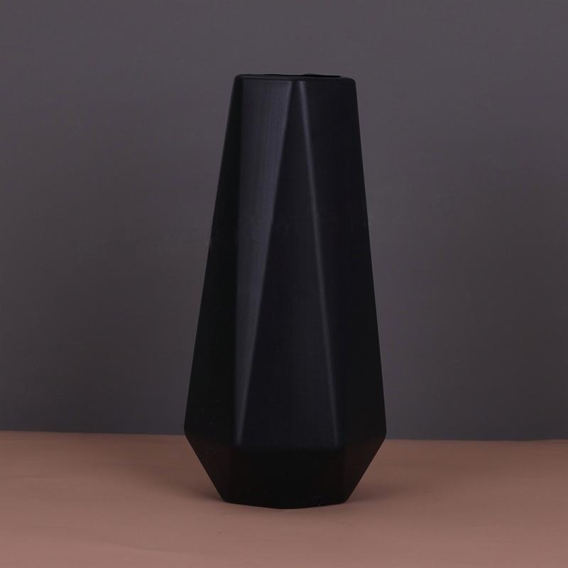 Moderne geometrische Dekovase Karnz