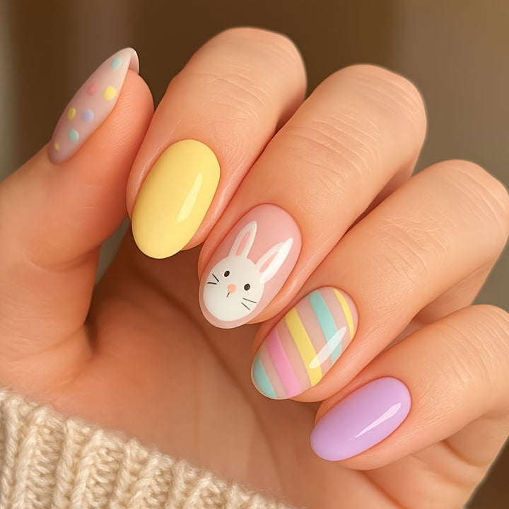 Dekorative Nagelkunst Karnz