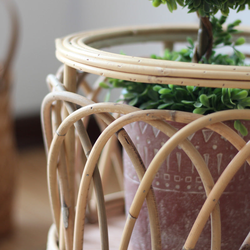 Pflanzenständer aus Rattan mit modernem Design Karnz