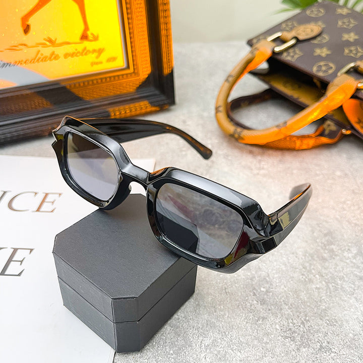 Damen modische Sonnenbrille mit auffälligem Rahmen Karnz