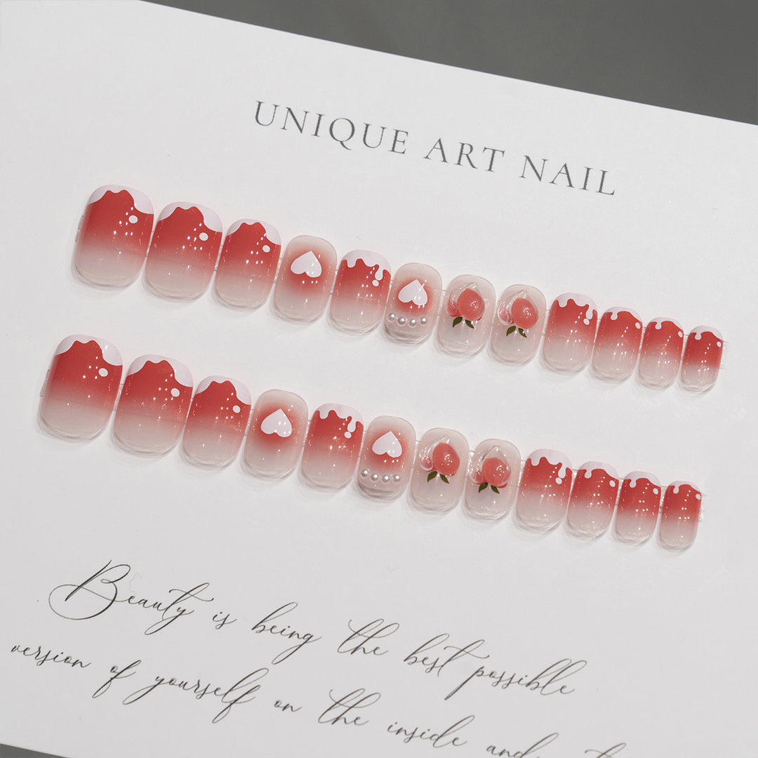 Künstlerisches Herz- und Obst-Nagelkunst