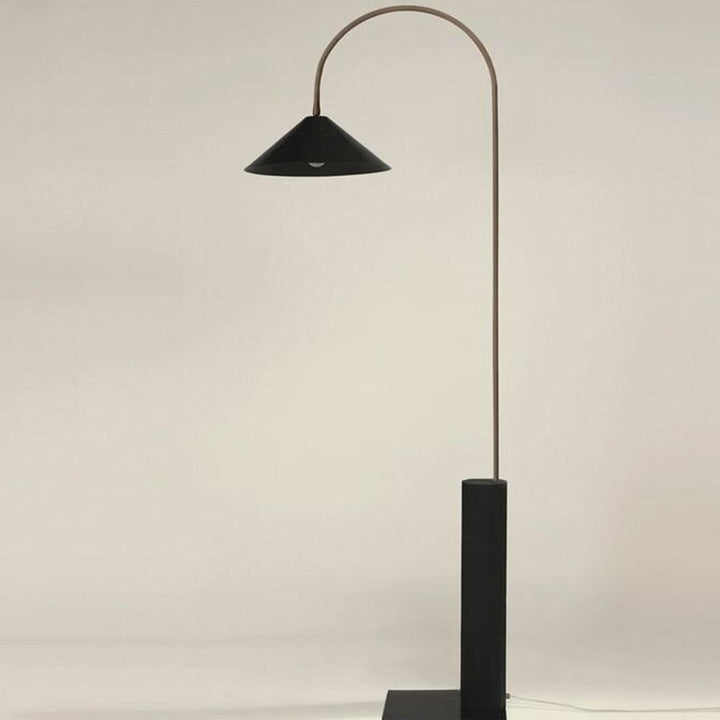 Moderne Bogen-Stehlampe mit einzigartigem Lampenschirm-Design