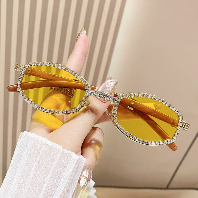 Damen Sonnenbrille im eleganten Glamour-Stil Karnz