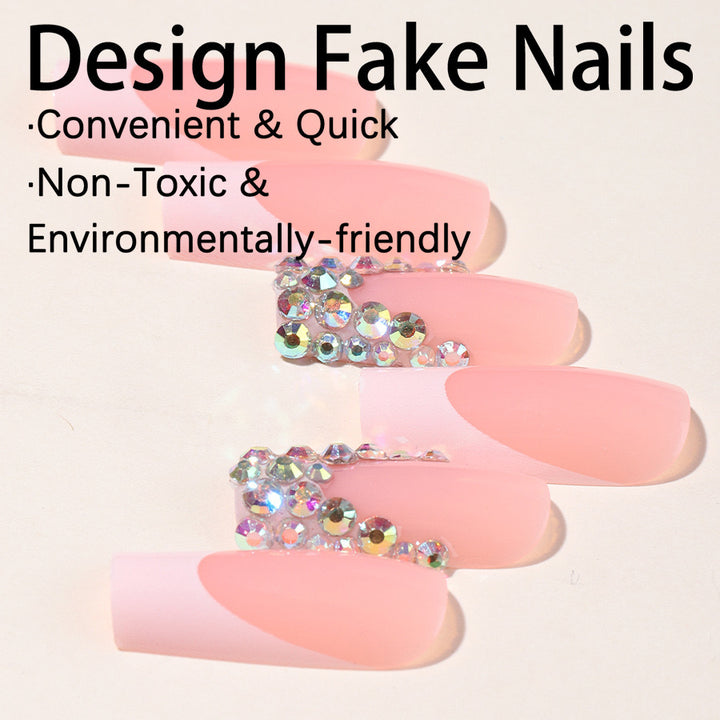 Stylische Nagelverlängerungen mit Glitzer-Design Karnz