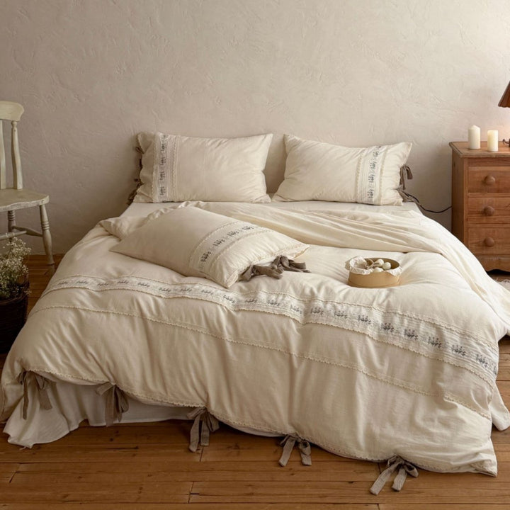 Bestickte Baumwoll-Bettbezug-Sets mit Ripsband-Bettfolie und Spitzenbesatz