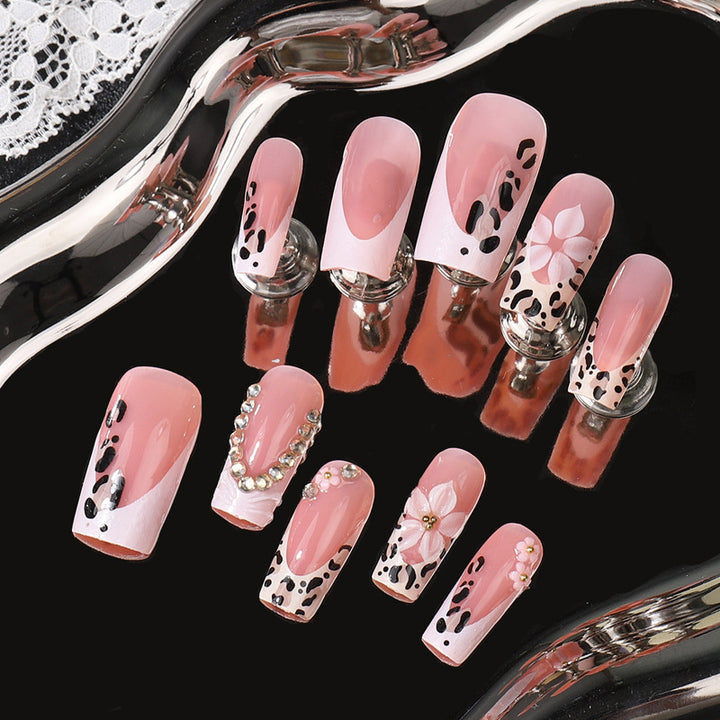 Artistic Nail Design Karnz