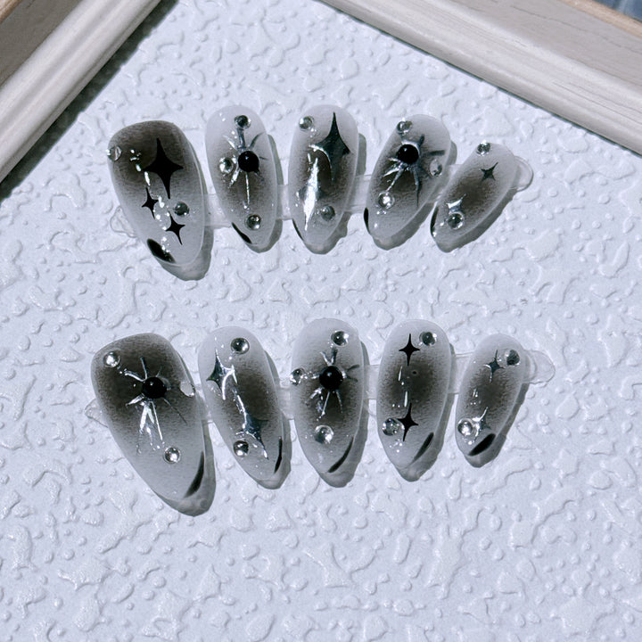 Dekorative Nagelkunst