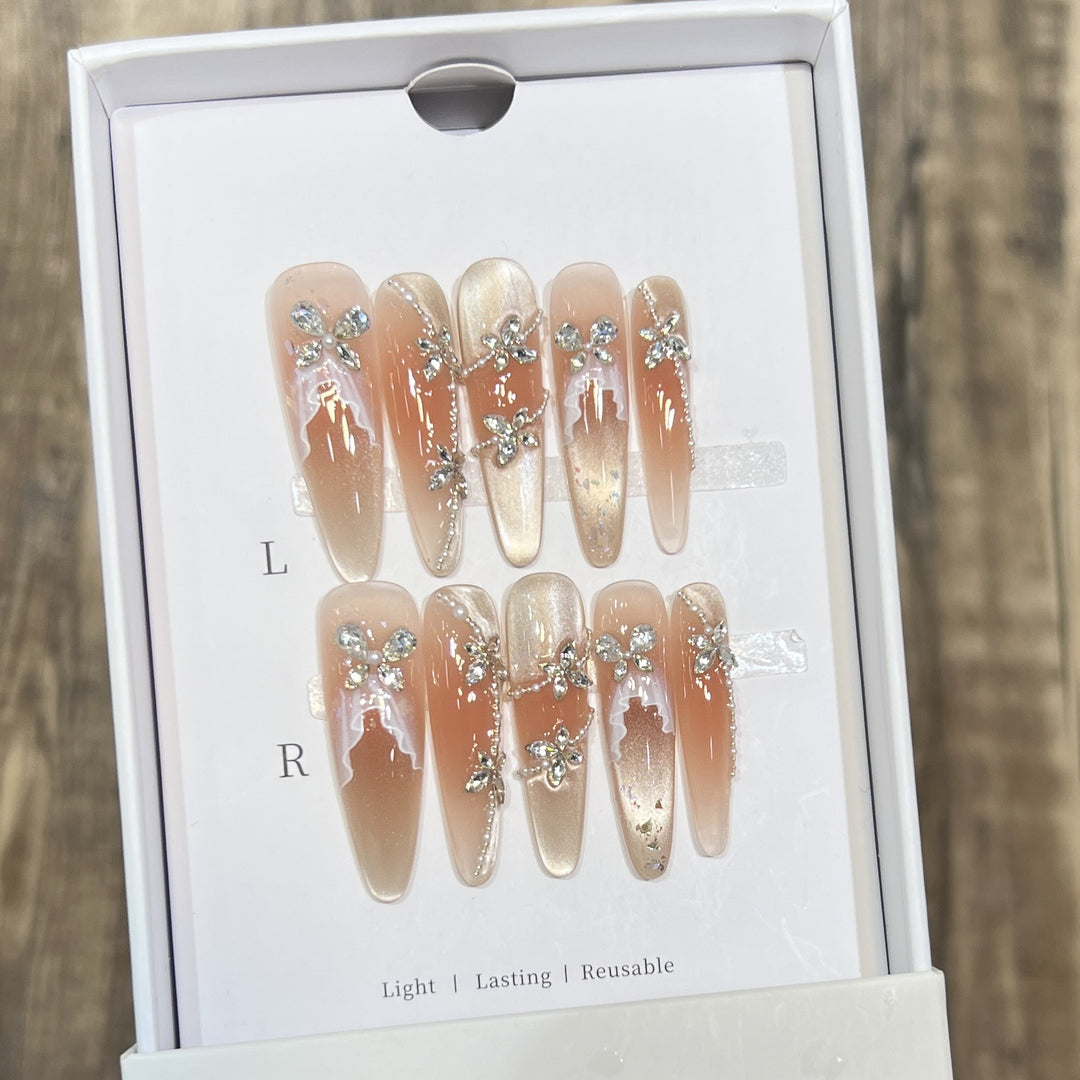 Dekorative Strass-besetzte Stiletto Druck-Nagelset Karnz