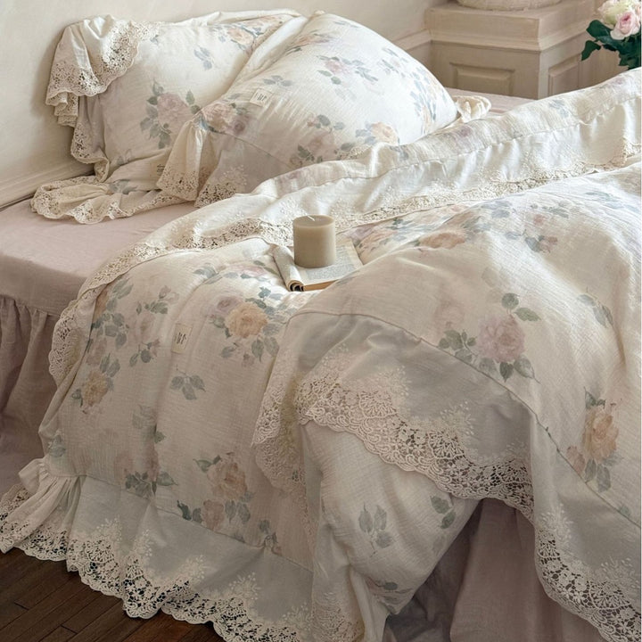 Vintage-inspiriertes Blumen-Bettwäsche-Set aus Leinen-Mischgewebe mit Häkelspitze