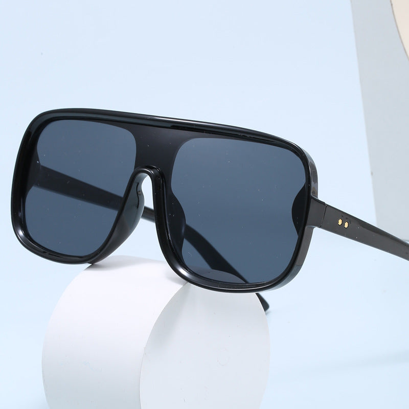 Damen modische Oversized-Sonnenbrille im futuristischen Design Karnz