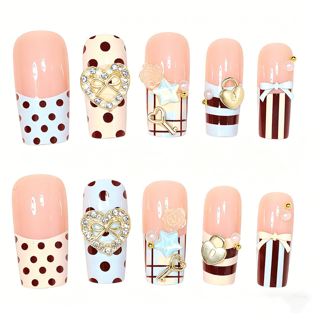Dekorativer Press-On Nagelkunst-Kit Karnz