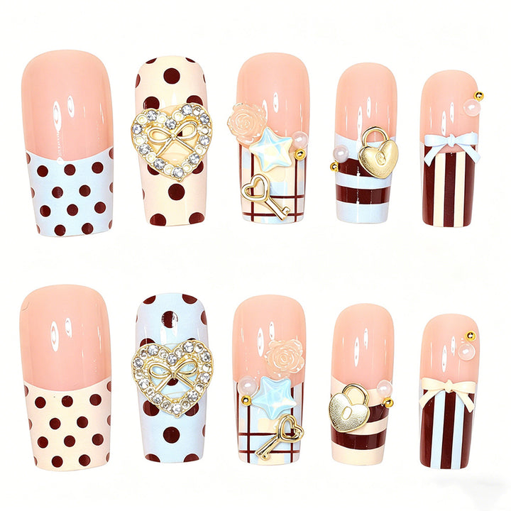 Dekorativer Press-On Nagelkunst-Kit Karnz