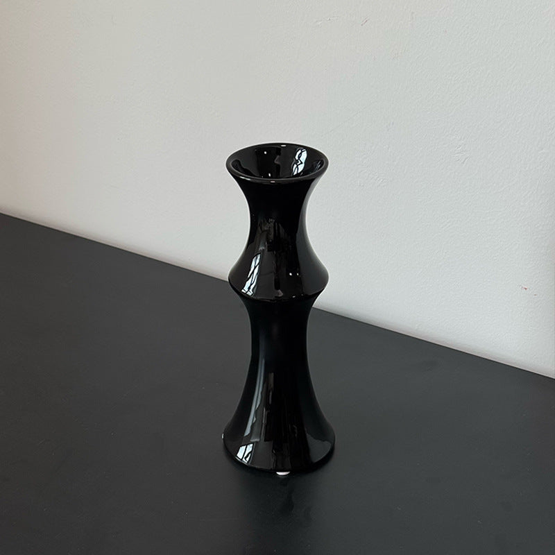 Moderner Skulptierter Keramikvase